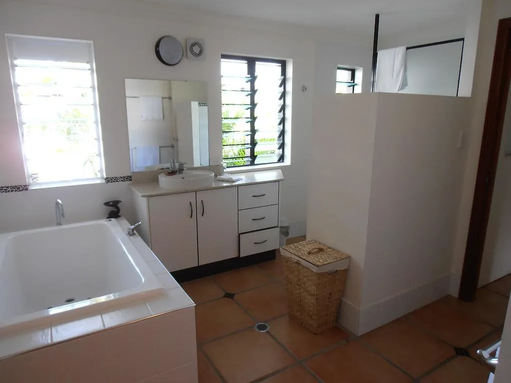 Floriana Villas Cairns 0*,